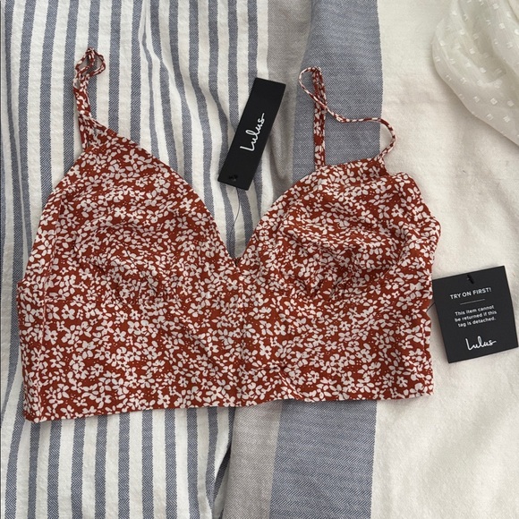 Lulu's Rust Floral Top - Picture 1 of 2